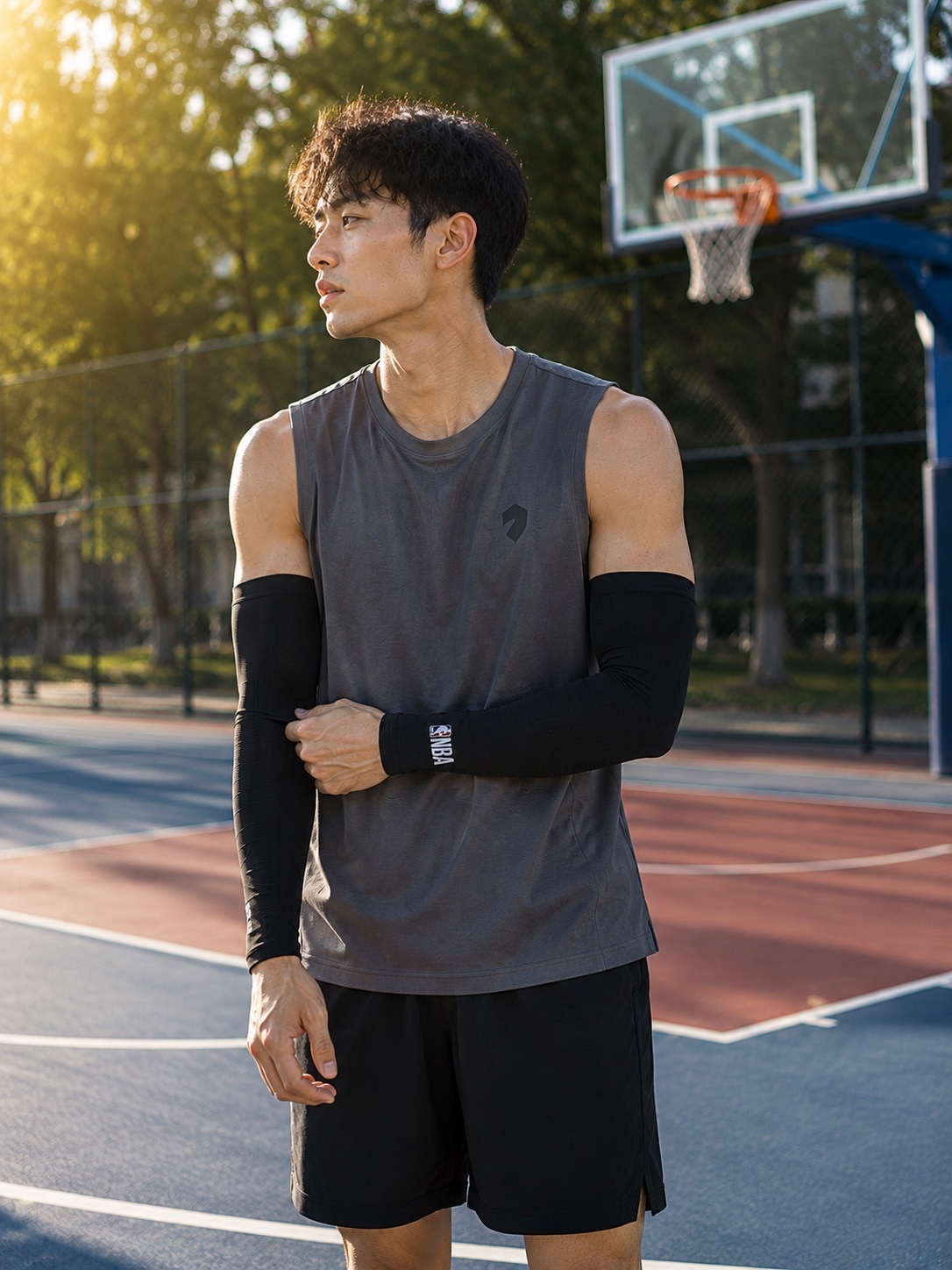 #預購 NBA 抗紫外線 舒適透氣 冰絲涼感 袖套 兩色