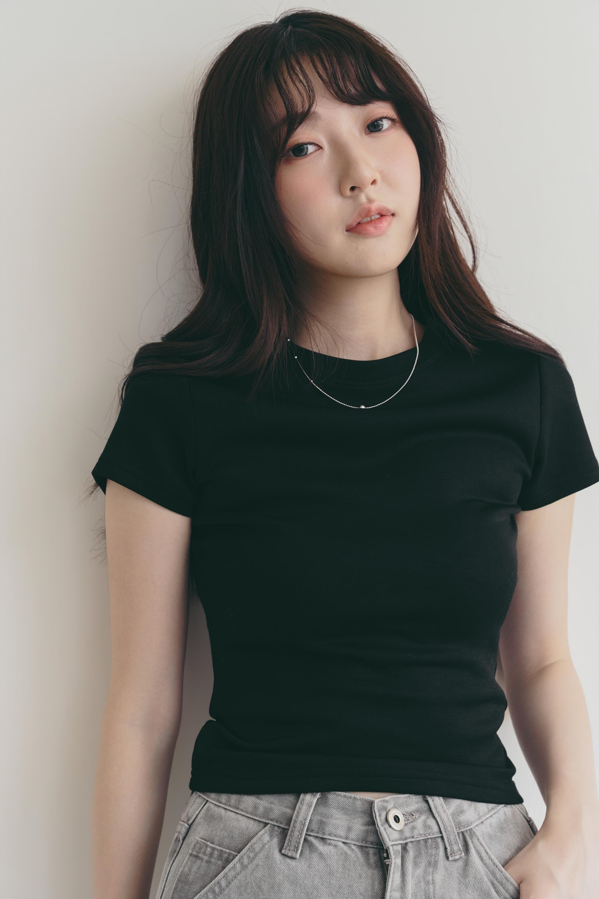 SAND SOFT 莫代爾顯曲線圓領T-SHIRT-黑【L預購】