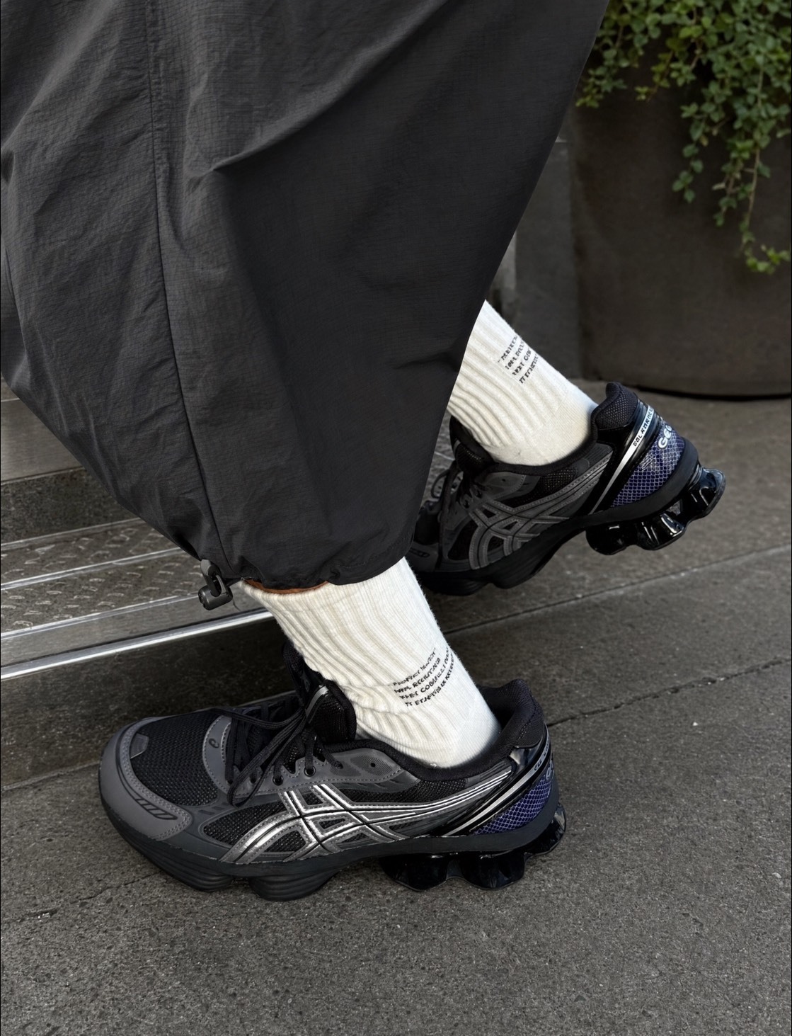 【APAIR】預購 ASICS GEL-KINETIC FLUENT 跑步鞋 厚底 回彈 灰黑銀 1203A591-024