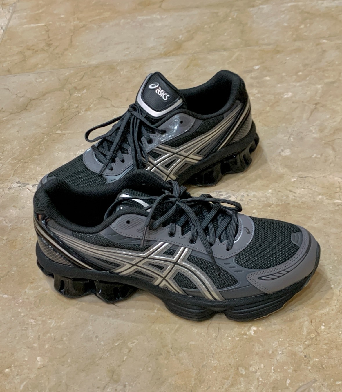 【APAIR】預購 ASICS GEL-KINETIC FLUENT 跑步鞋 厚底 回彈 灰黑銀 1203A591-024