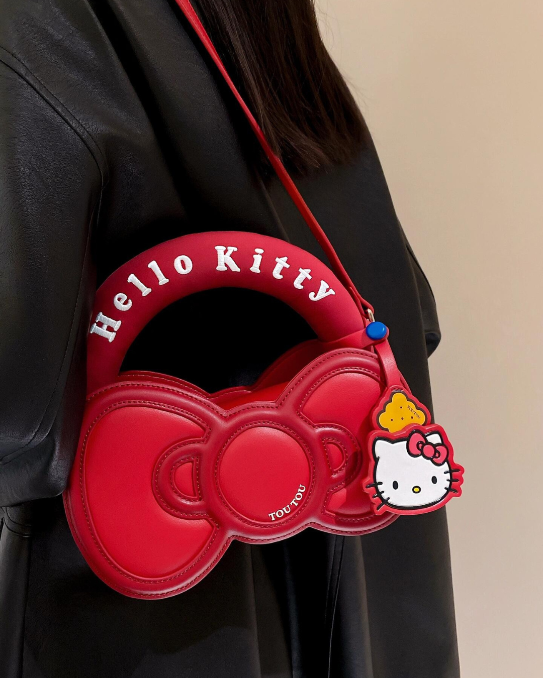 正版授權 TOUTOU X HELLO KITTY 三麗鷗 蝴蝶結 手拿包 腋下托特包 肩背包 2款