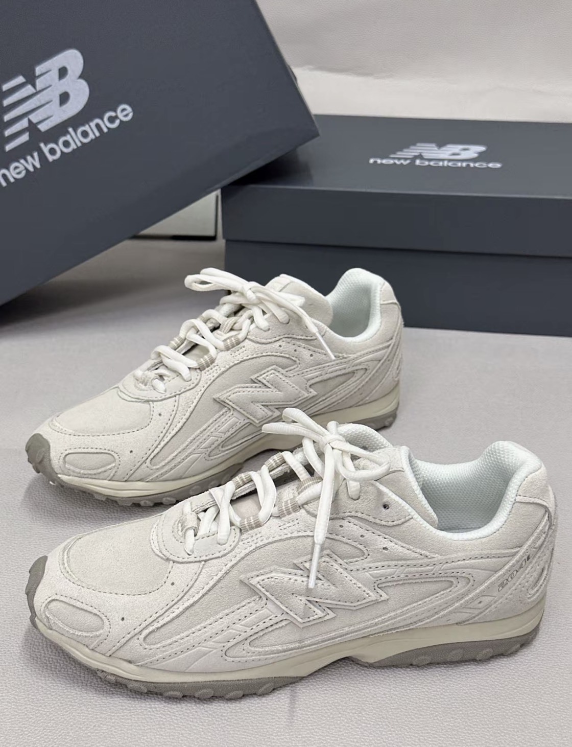 NEW BALANCE 204L NB 奶杏色 米灰 麂皮 德訓鞋 張員瑛同款 男女鞋 U204LMMC