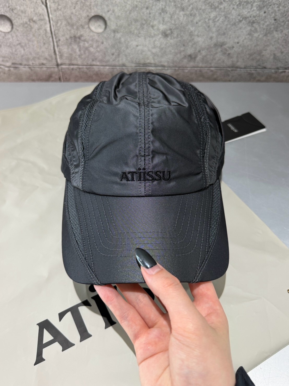 ATiiSSU 稀少款 黑銀尼龍蝙蝠帽 刺繡Logo
