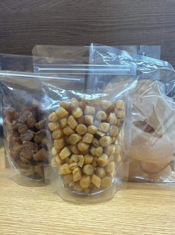 UY61 必買煲湯高級三寶:  鮮甜瑤柱貝仔200克  +鮮甜海螺片200克  +螺頭200克 **到期日:約2028/12 **需冷藏於0-5℃度範圍 內保存