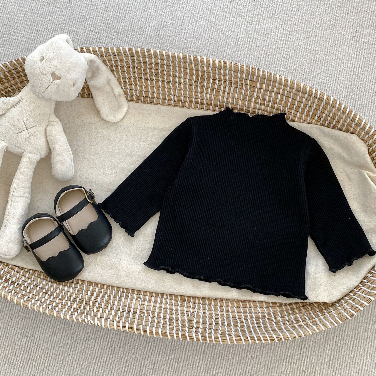 👶   秋裝 ▸ BABY 素色花邊坑條內搭衣   ༘♡