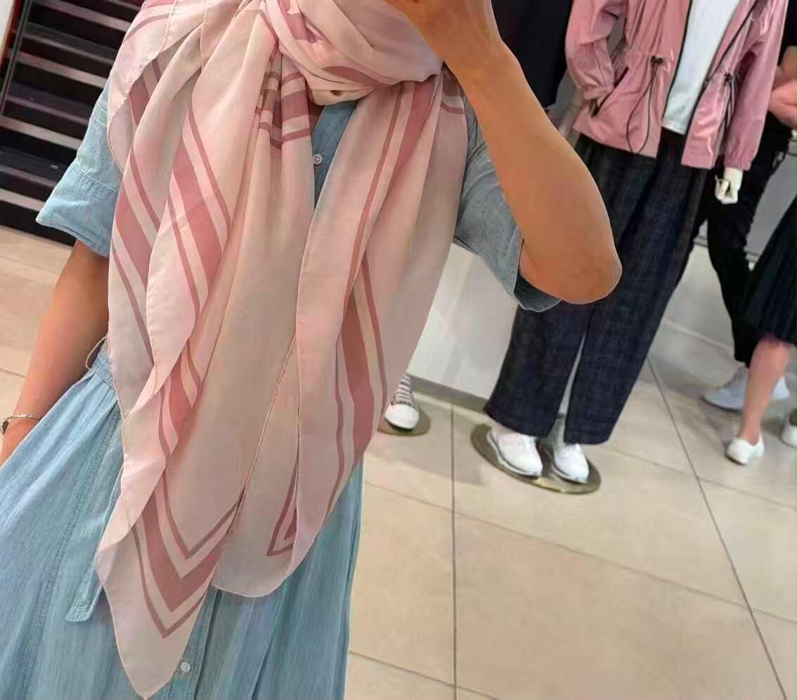 Burberry roundel shawls scarves pink 140x140cm