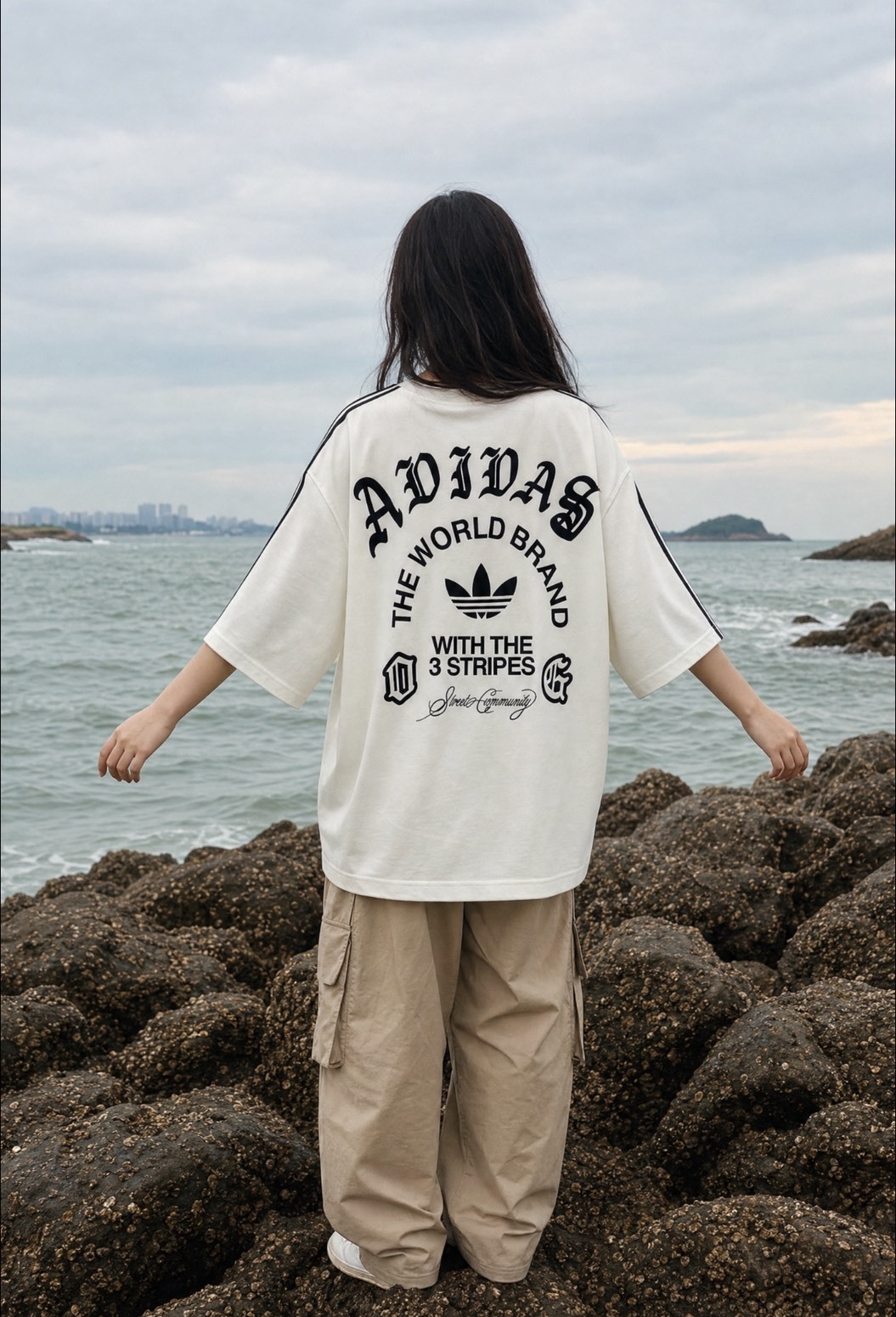 【APAIR】預購 ADIDAS ORIGINALS OG 白黑 三線 歌德字體 寬版短T LD3868