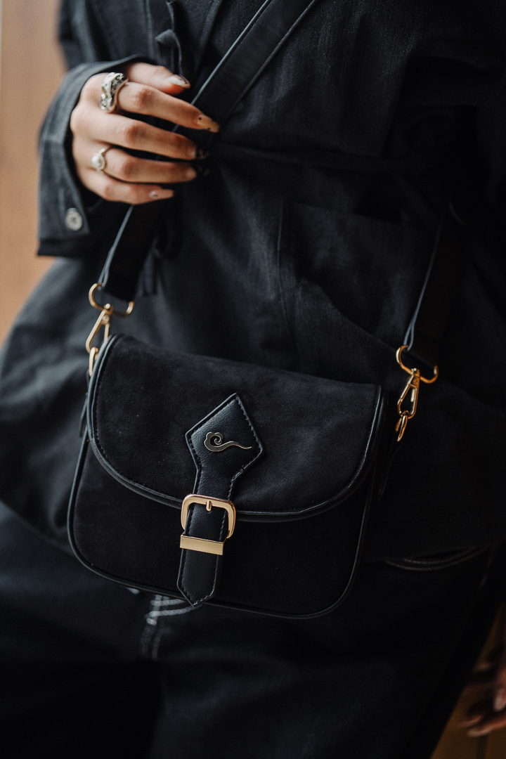 Drunken Dream Reverse Suede Crossbody Bag｜Black｜Hong Kong Original Design