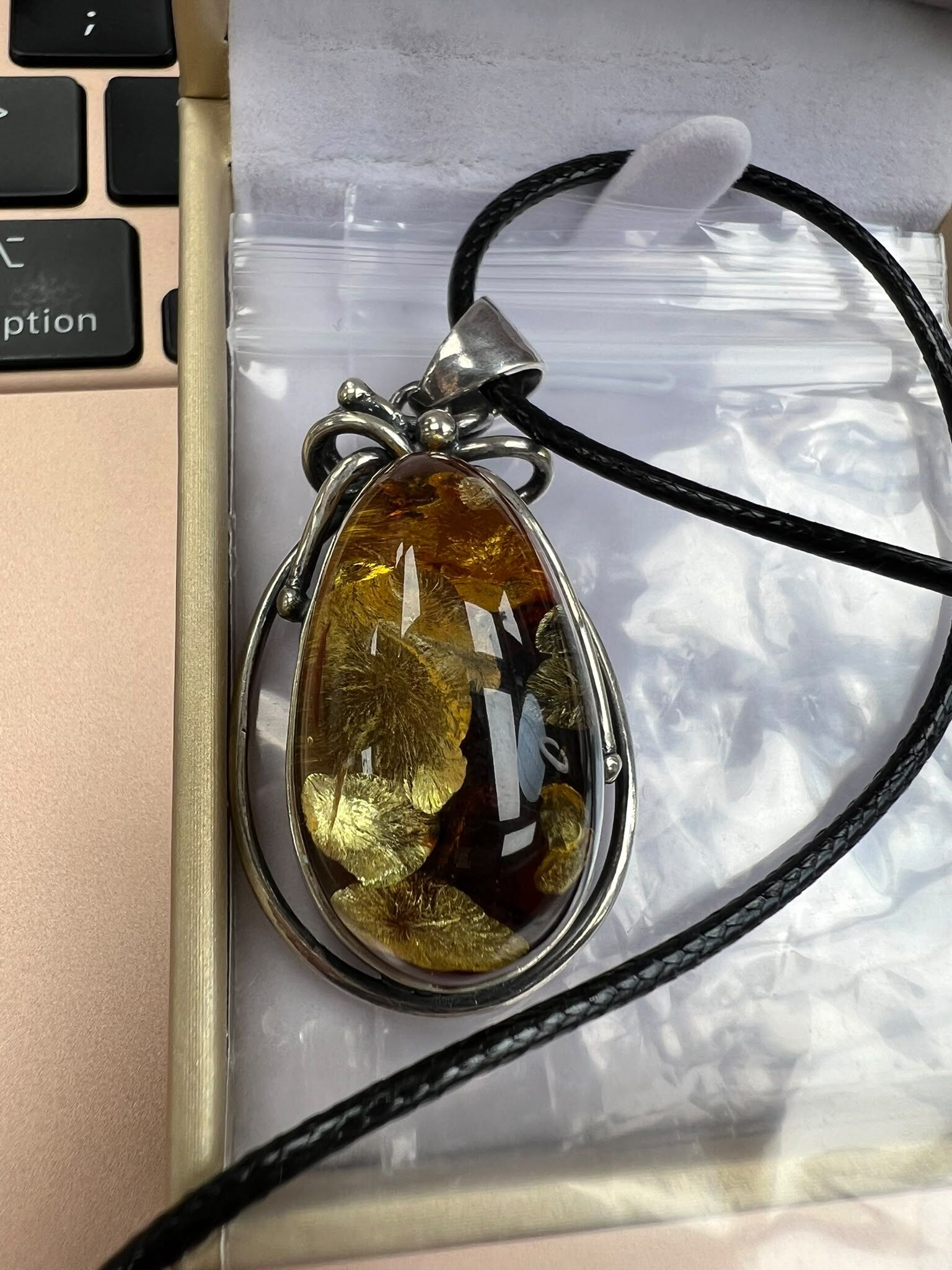 0810BA45-BALTICAMBER-RING-波羅的海 天然琥珀吊墜頸鏈（花珀） [成色超美] (A45)
