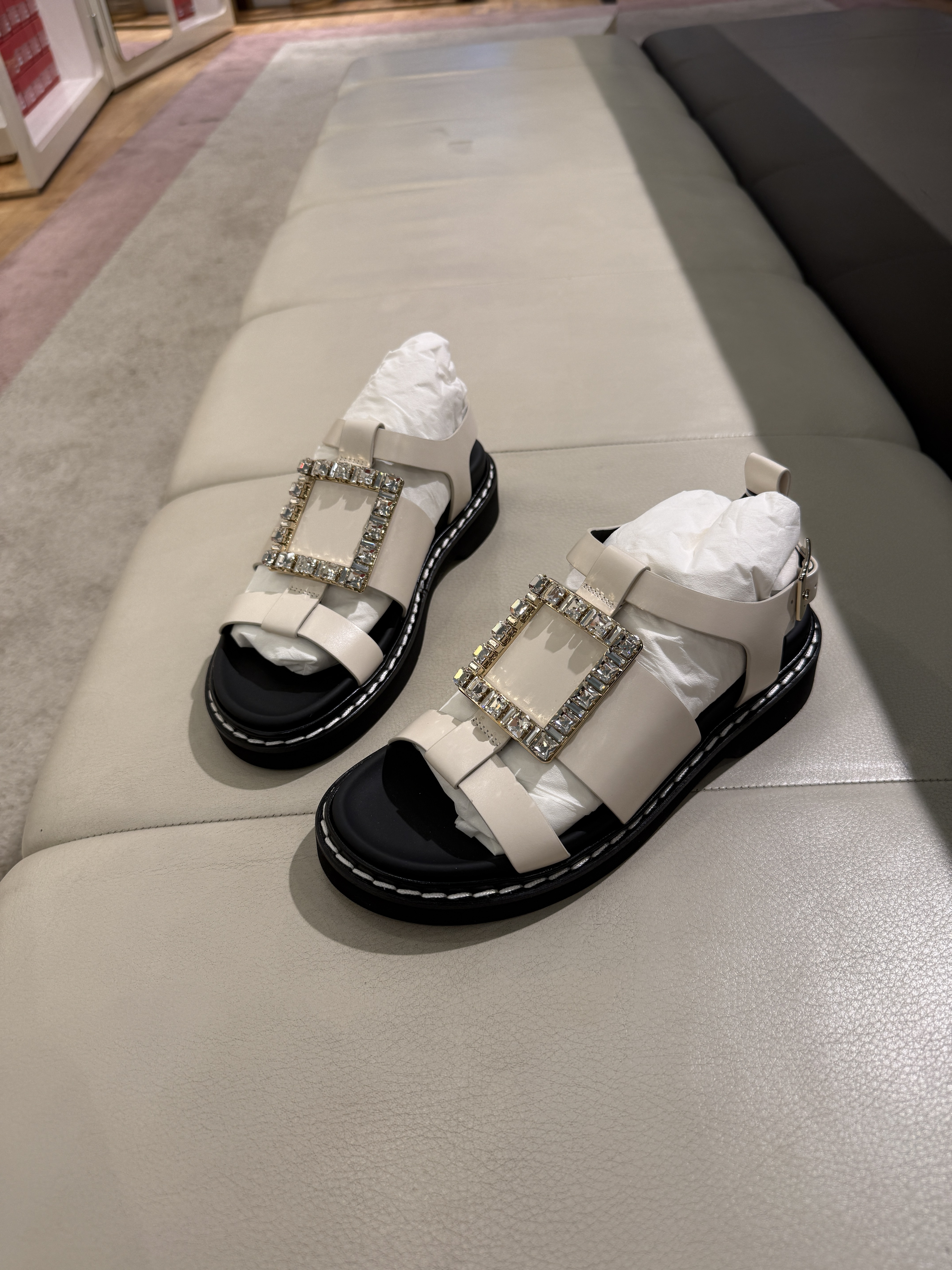 Roger Vivier RV viv Rangers Strass sandals White
