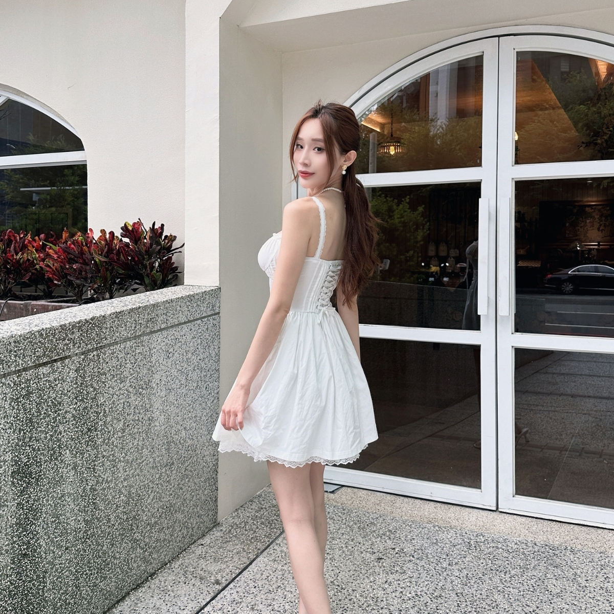 【天使蕾絲】白色蕾絲綁帶洋裝 法式田園收腰公主短洋(現+預)