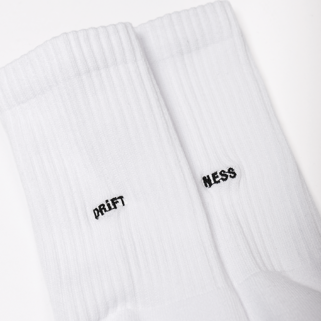 DRiFTNESS｜6SS-N04 LOGO 刺繡長襪 - White
