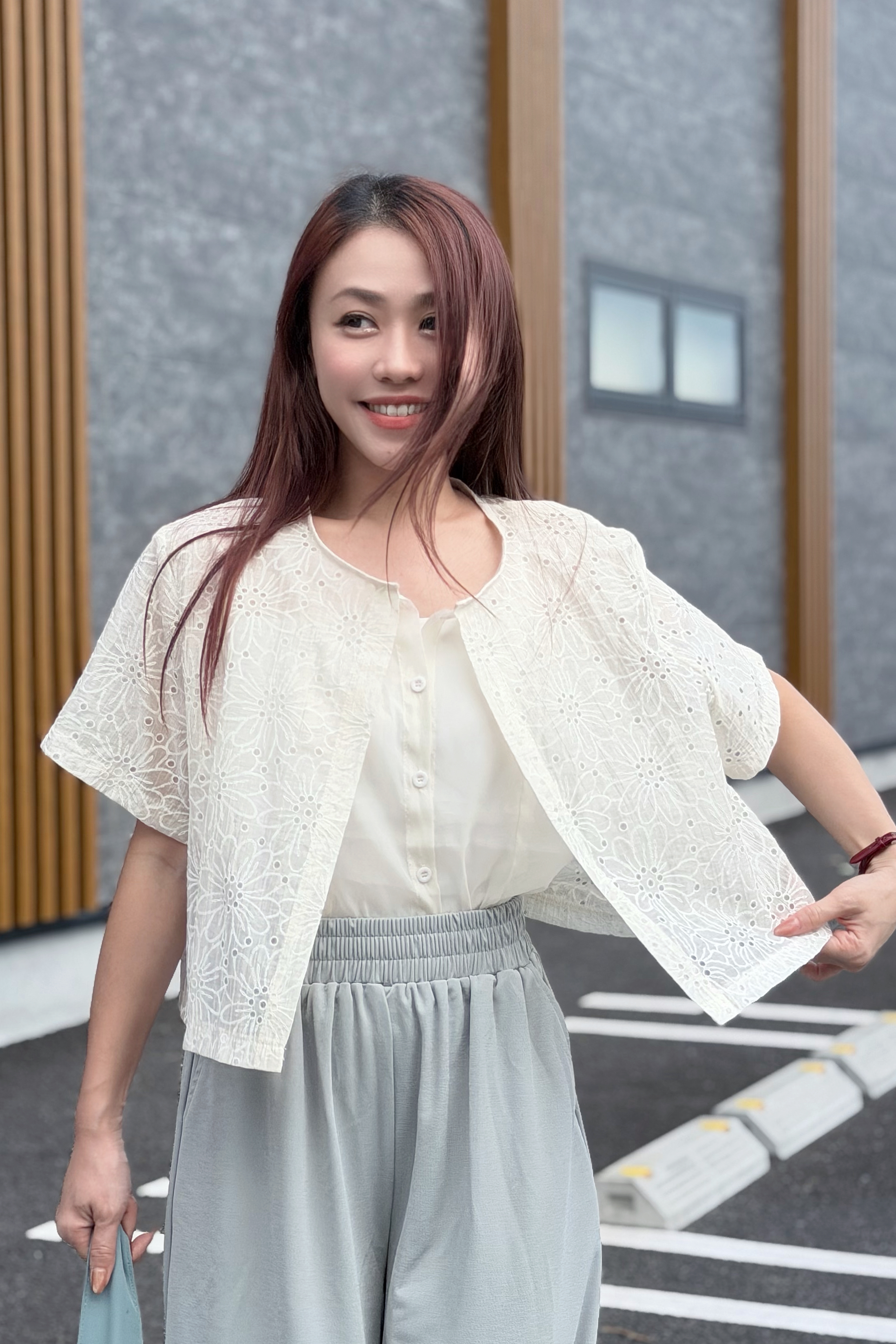 TOP#8975 🇰🇷 花刺繡假兩件上衣