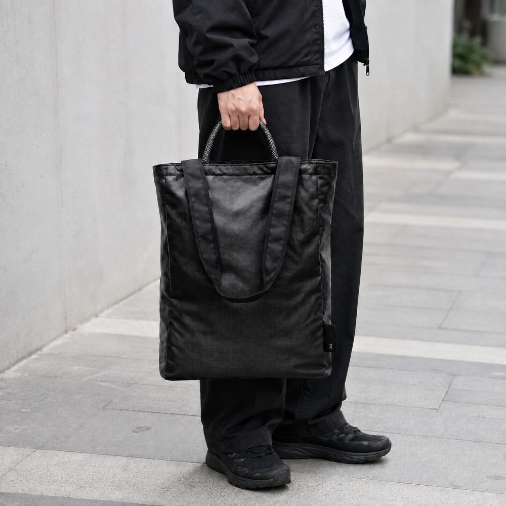 ON 昂跑 Tote Pack 25L 輕量防潑水多功能 托特包 手提 肩背兩用 雙色 [2UG102]
