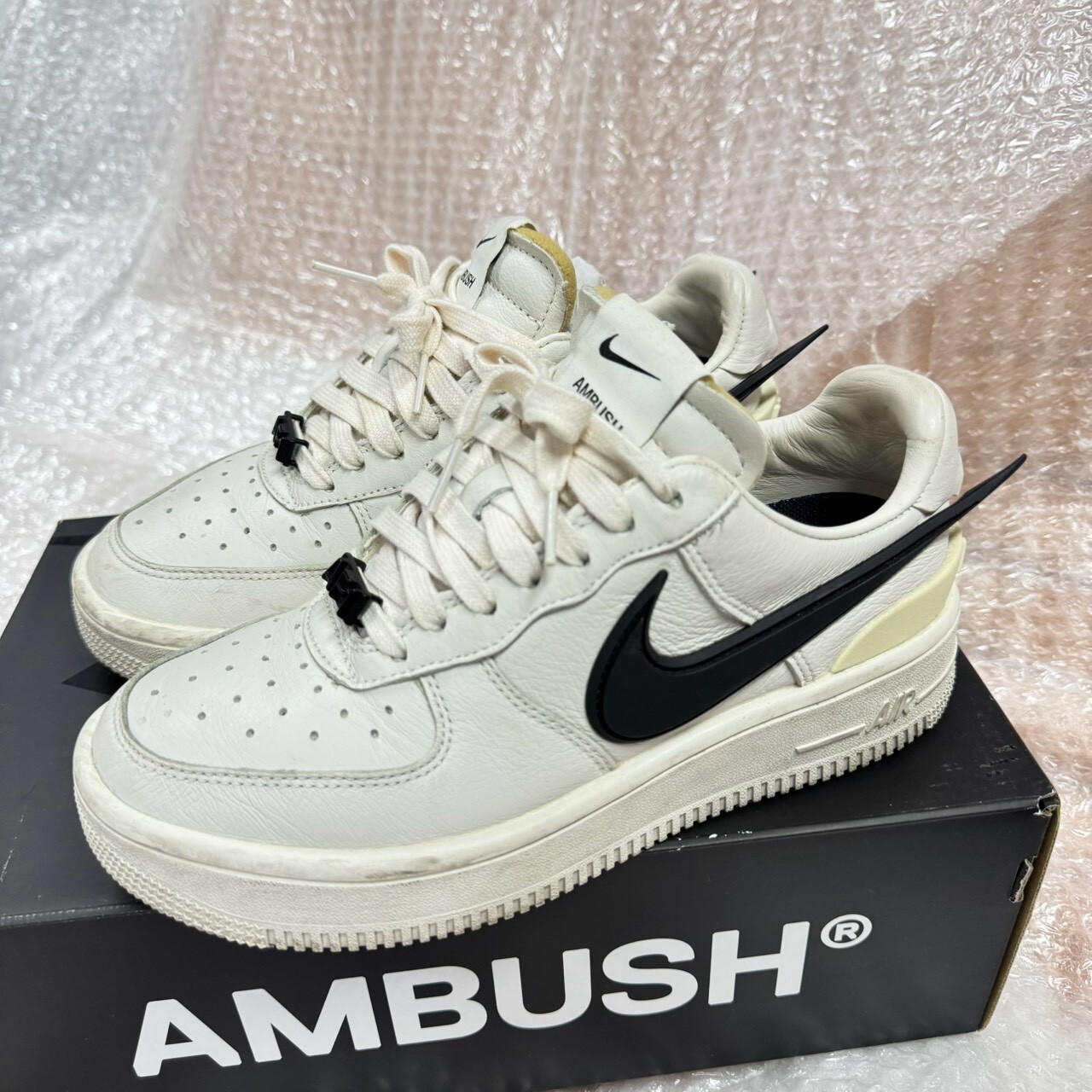二手商品（現貨在店）US5/23.5CM 原盒 AMBUSH x NIKE AIR FORCE 1 白色 AF1 白黑 低筒 休閒鞋【DV3464-002】