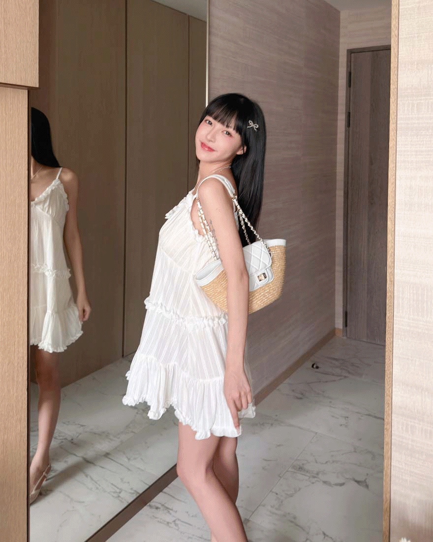 LINA LINA時髦甜感荷葉滾邊緹花蕾絲織紋洋裝-高雅白