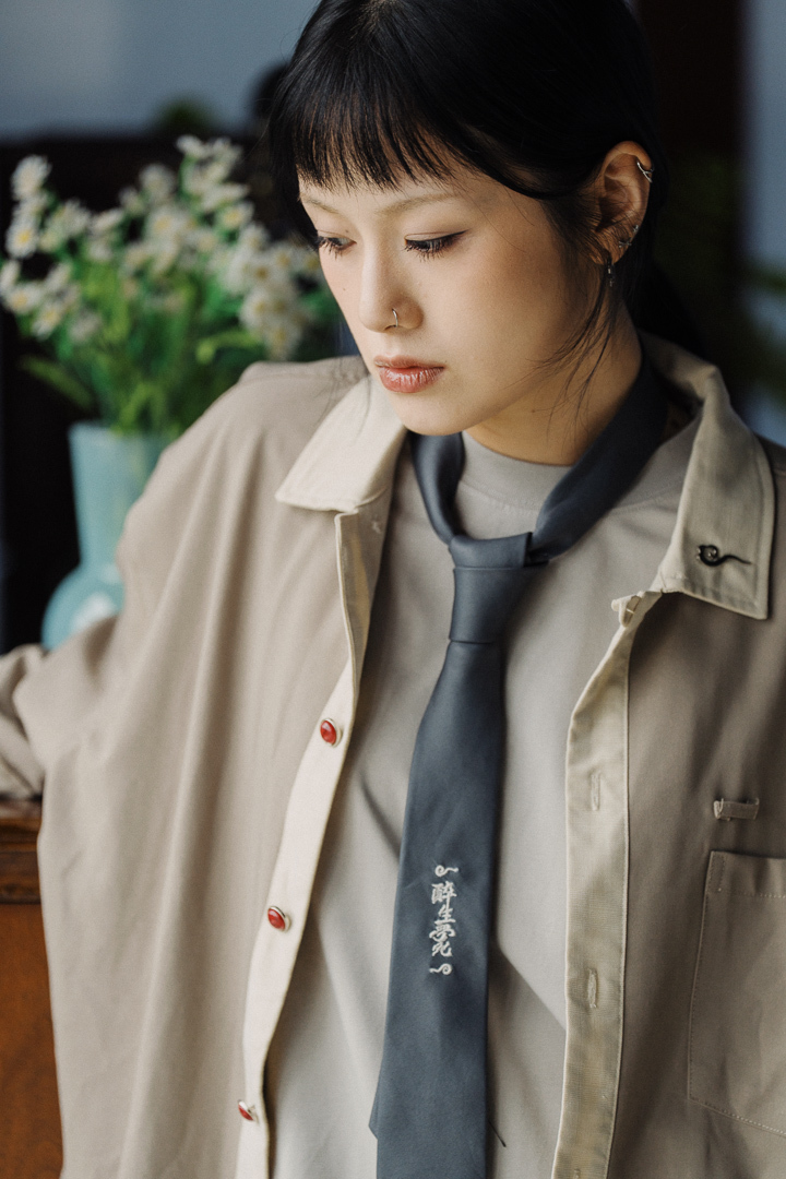 Drunken Dream Embroidered Tie｜Grey｜Hong Kong Original Design