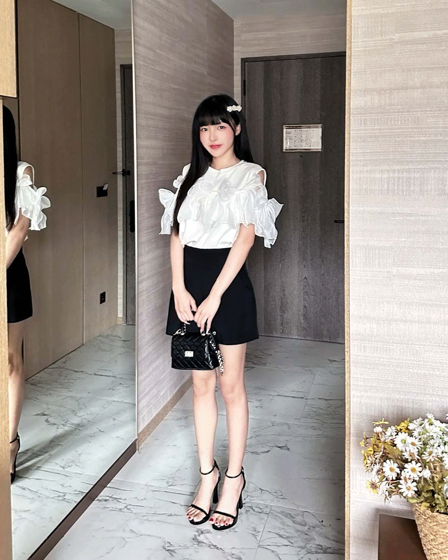 LINA LINA漂亮集序網紗蝴蝶結滾邊造型上衣-優雅白