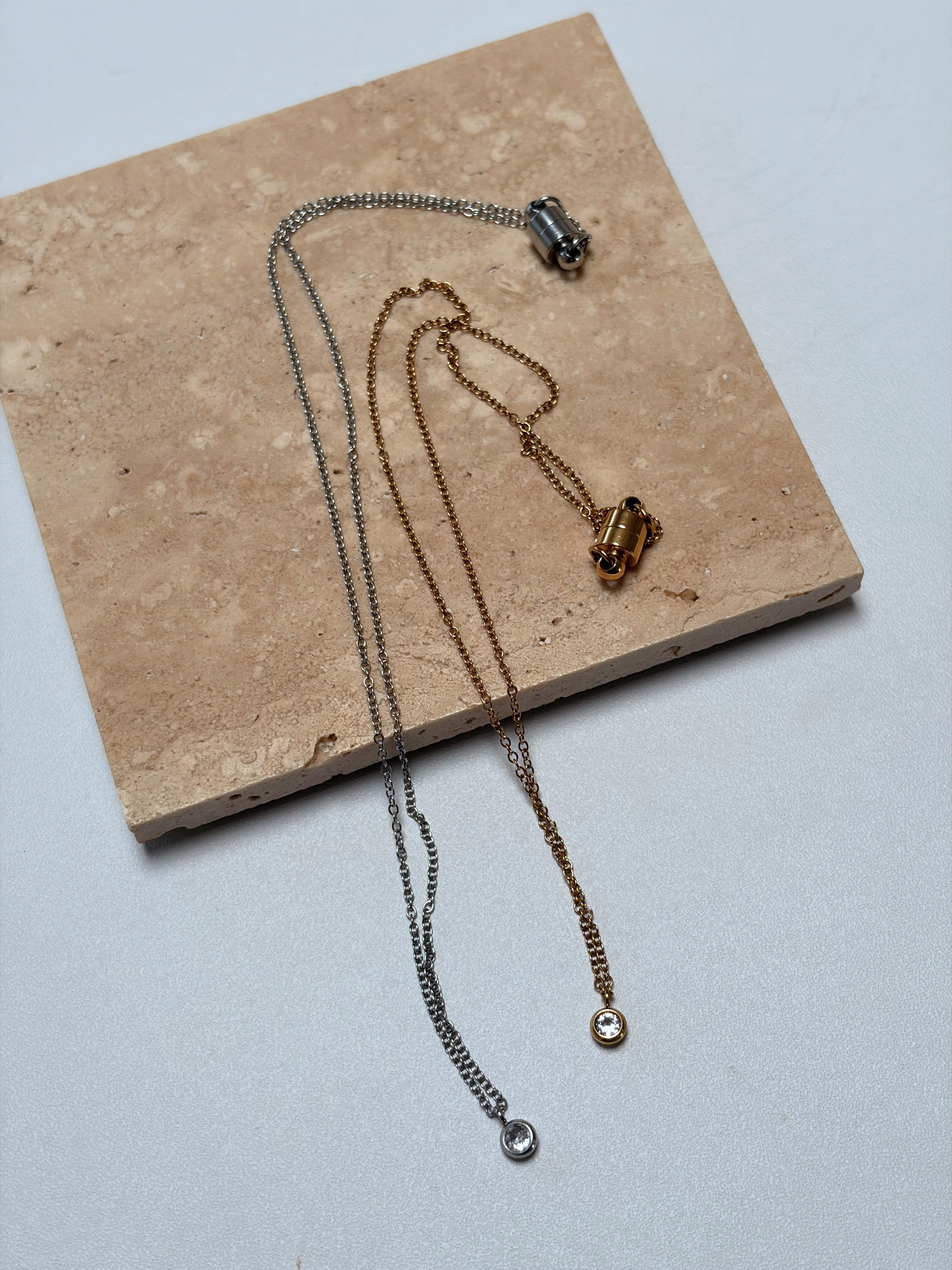 SS magnet one stone necklace