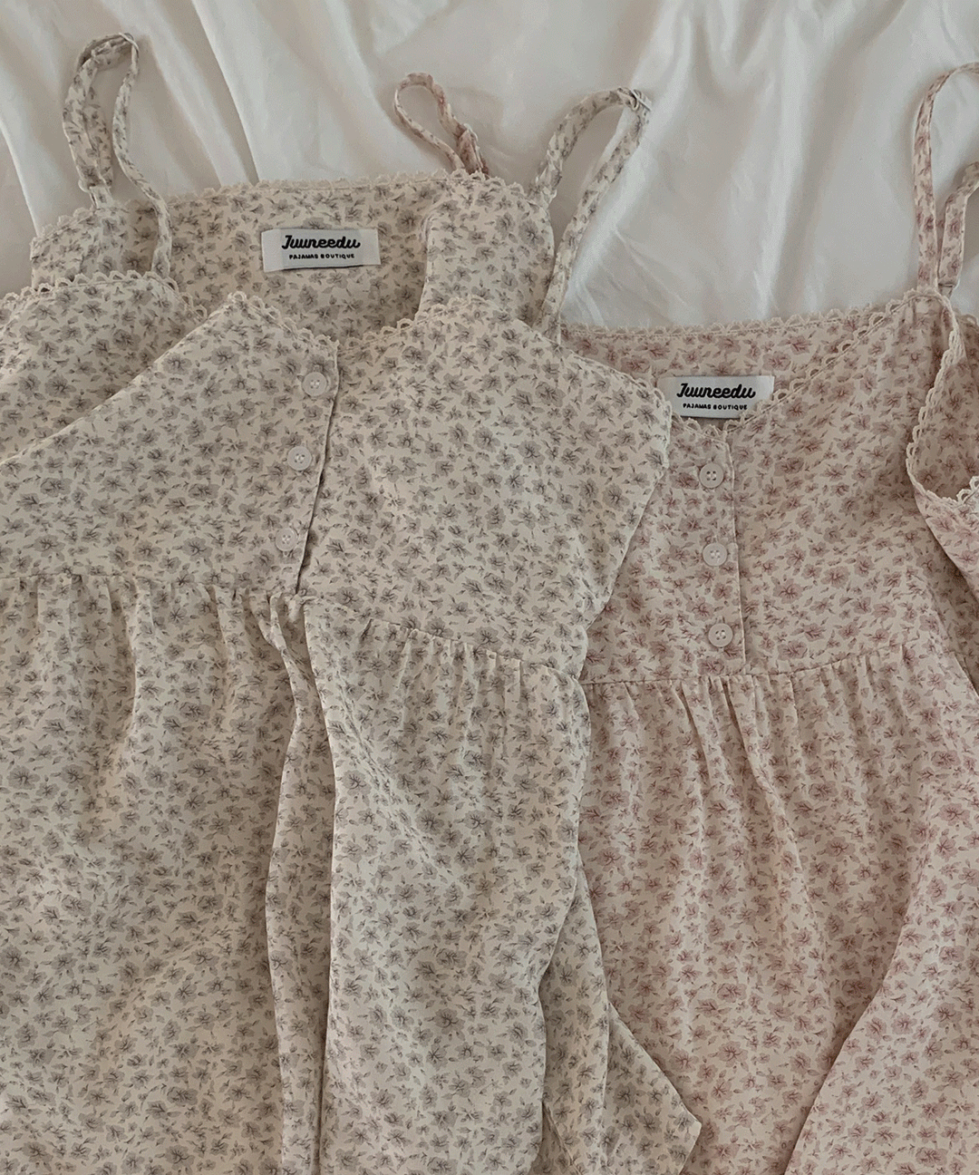 Juuneedu｜[短袖睡衣] Airy flower Sleeveless Pajama [2 colors] J263