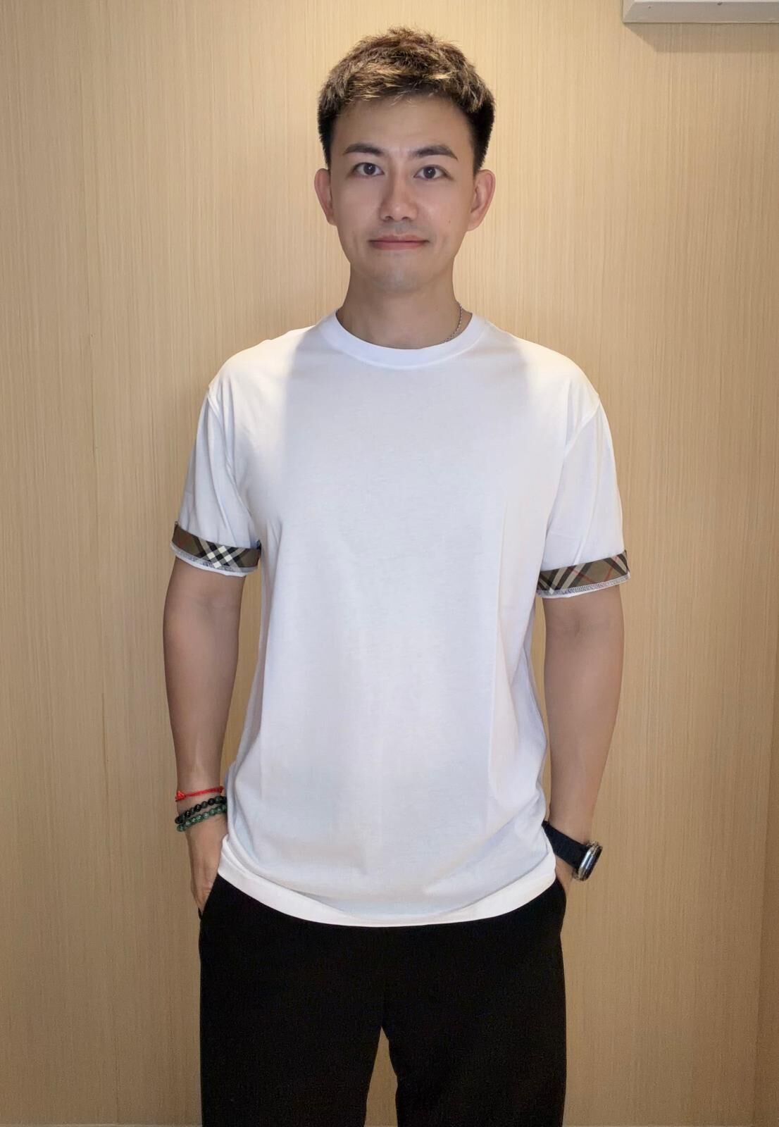 BBR 白色 袖有菱格花紋 TEE
