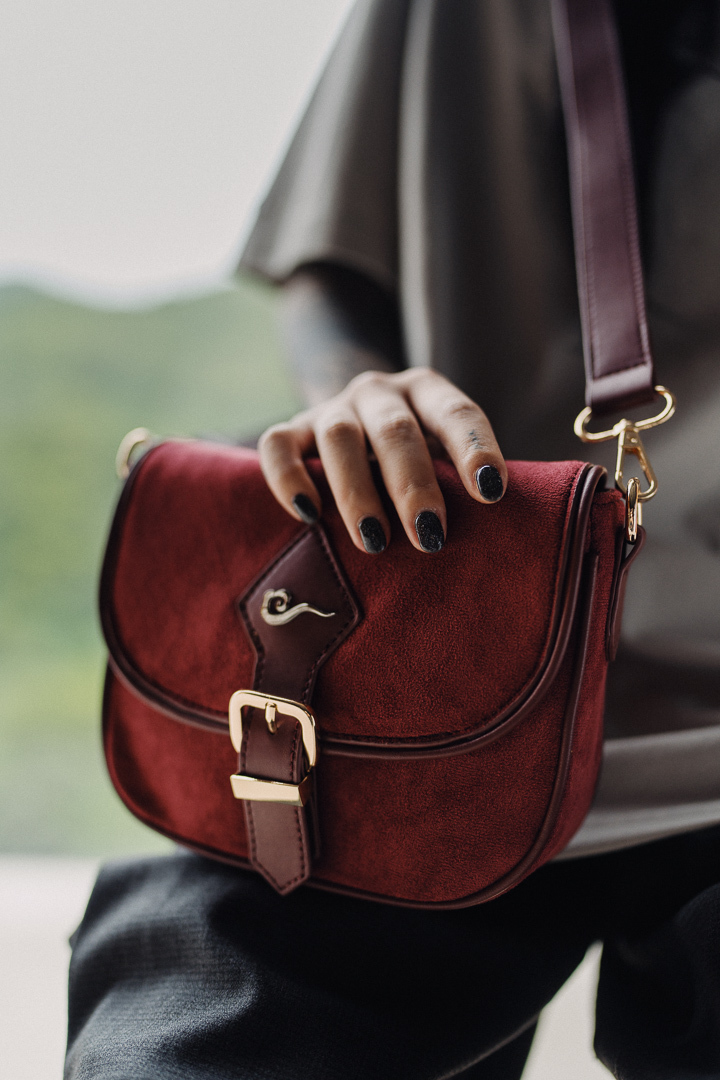 Drunken Dream Reverse Suede Crossbody Bag｜Claret｜Hong Kong Original Design