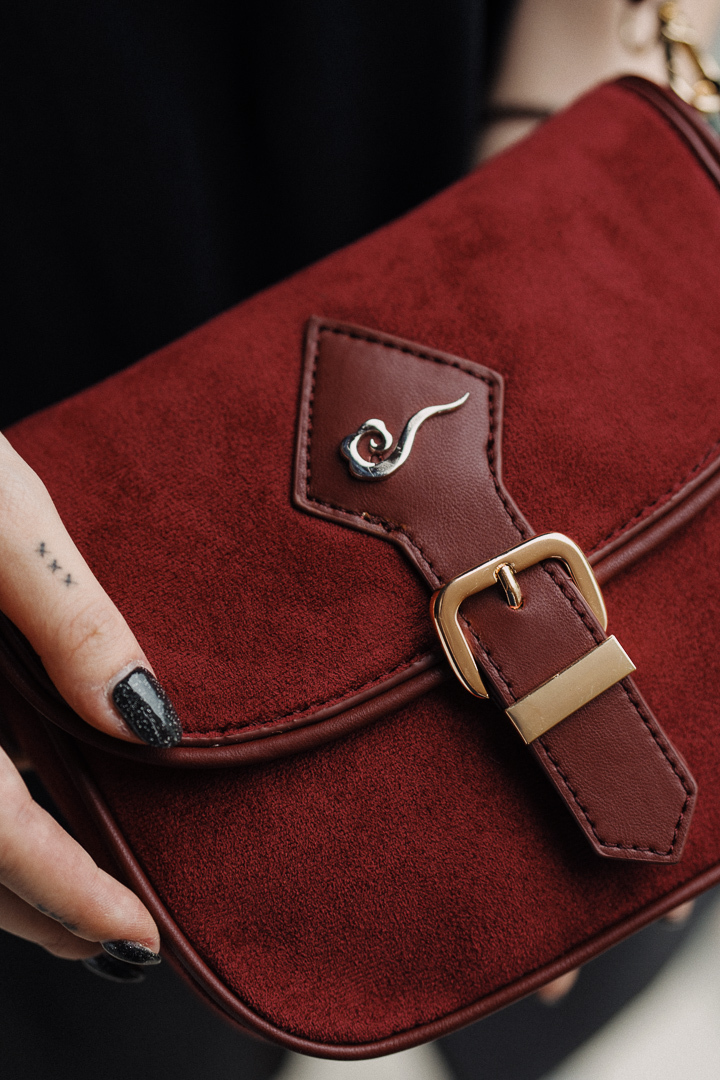 Drunken Dream Reverse Suede Crossbody Bag｜Claret｜Hong Kong Original Design