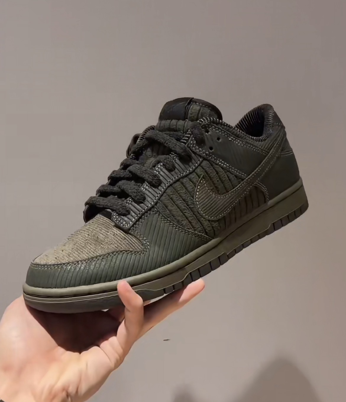 【逢甲 FUZZY】Nike Dunk Low "Light British Tan Corduroy" 燈芯絨 IB7746-201 IB7746-300