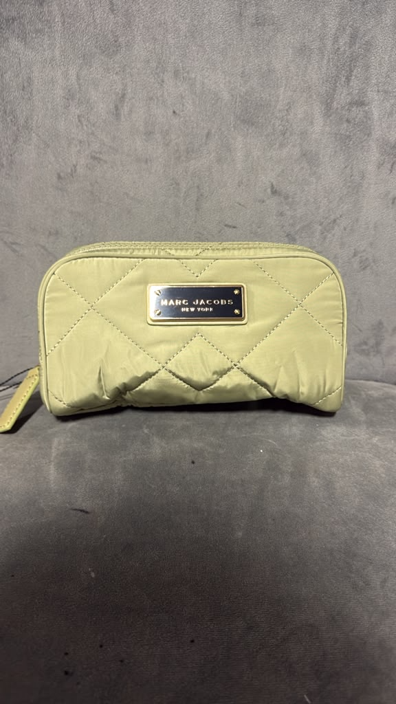 DI162 Marc Jacobs 經典尼龍菱格車線萬用化妝包 抹茶綠 20x10cm