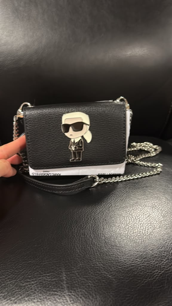 DI037 Karl Lagerfeld 黑色老佛爺斜背小廢包 11x9cm