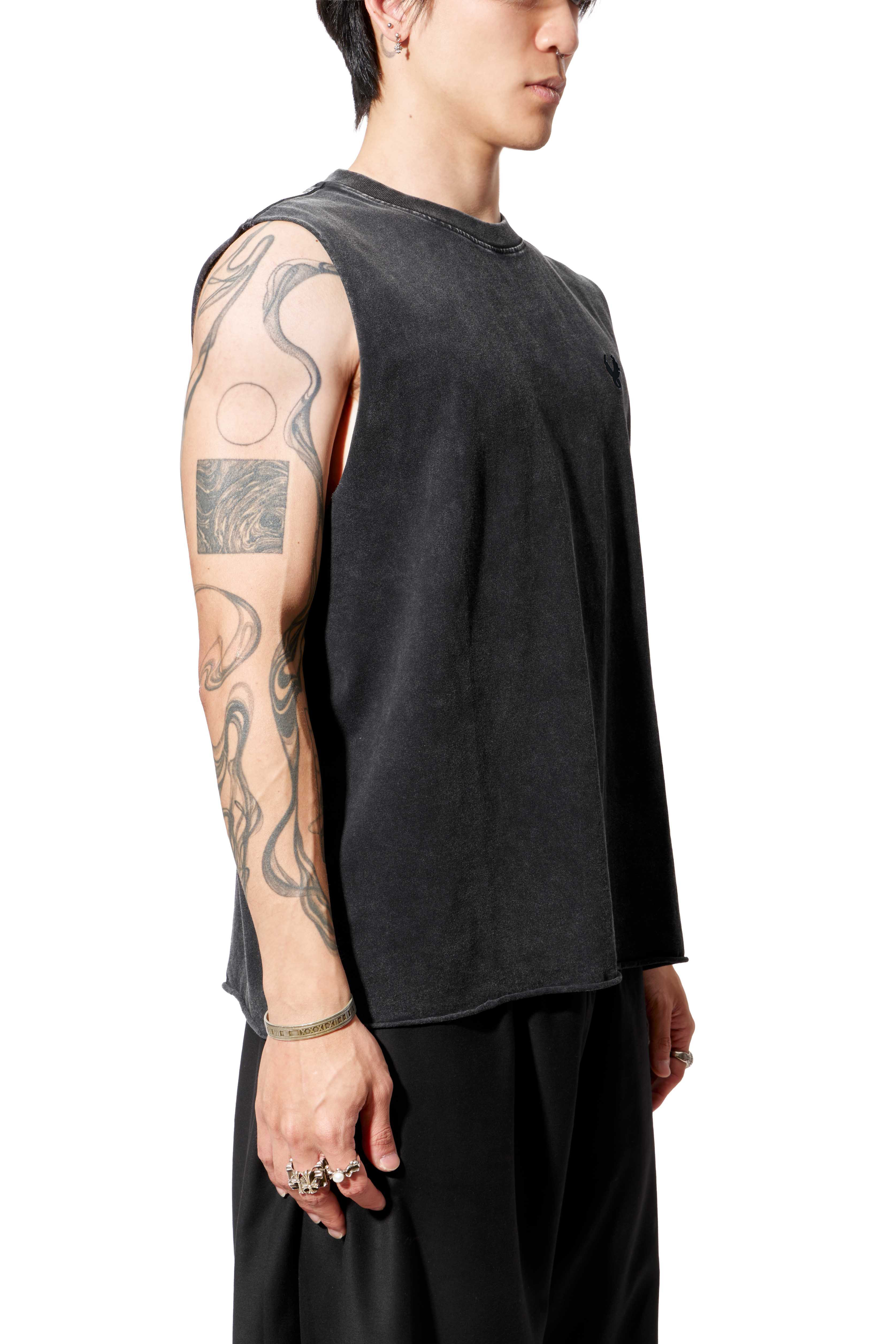REMIX "Side Wing" Vest (Black/Black)