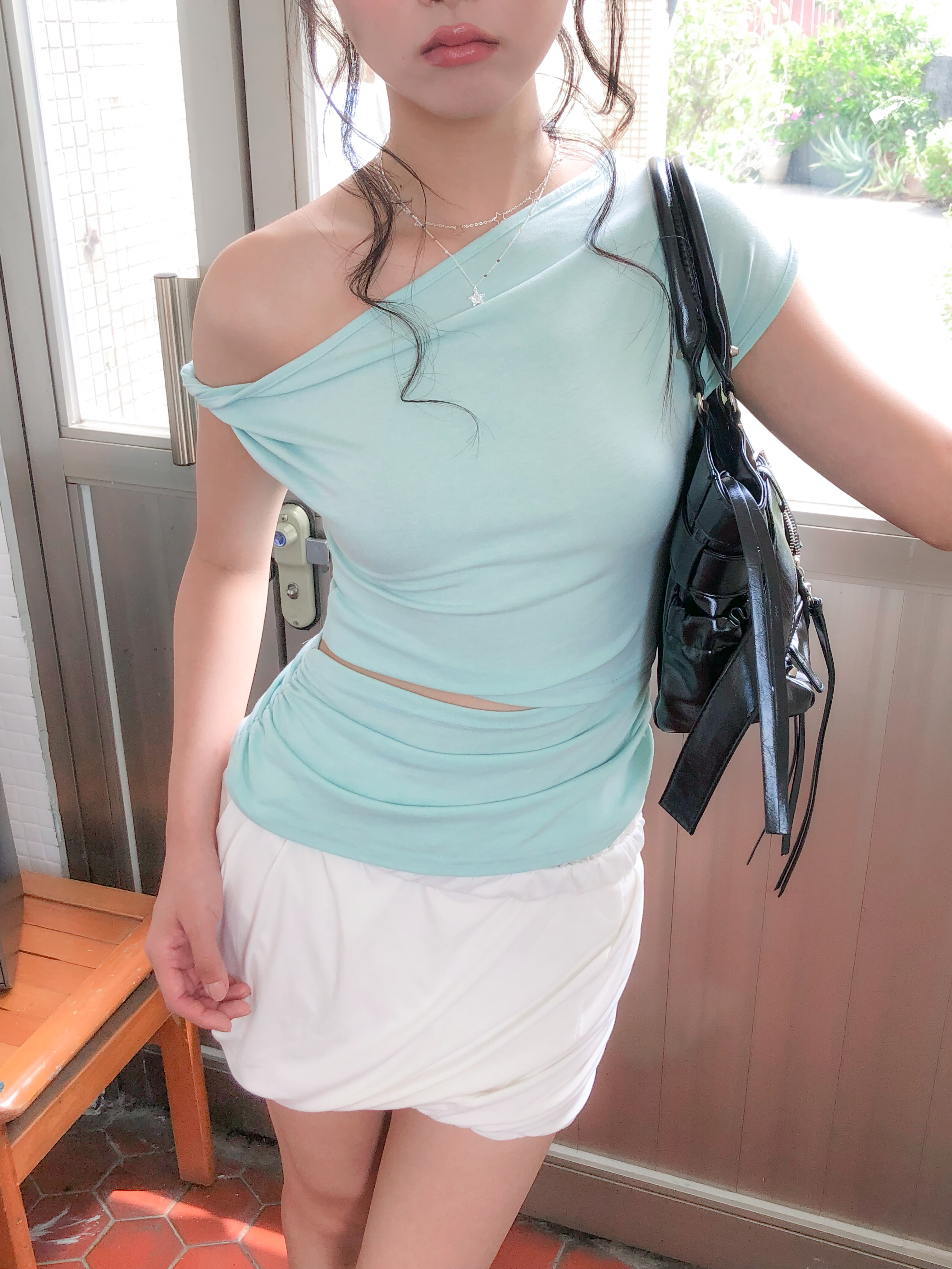 clean off shoulder top #上衣