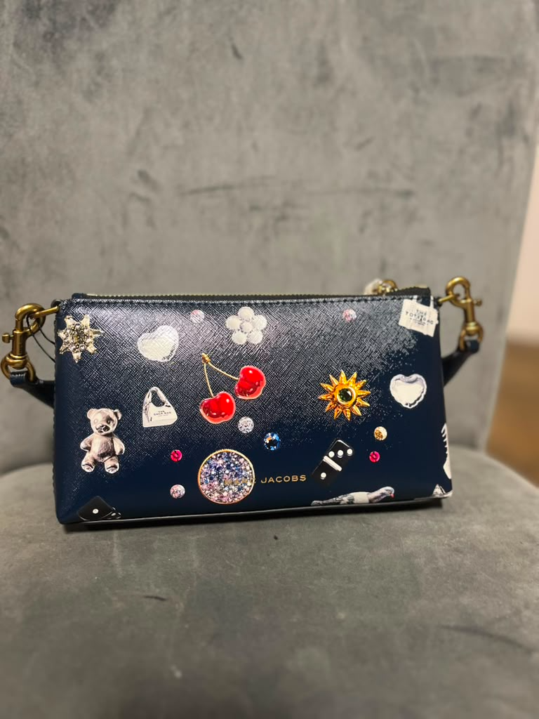 DI073 Marc Jacobs 藍色玩味貼紙塗鴉印花單肩斜背包 24x13cm