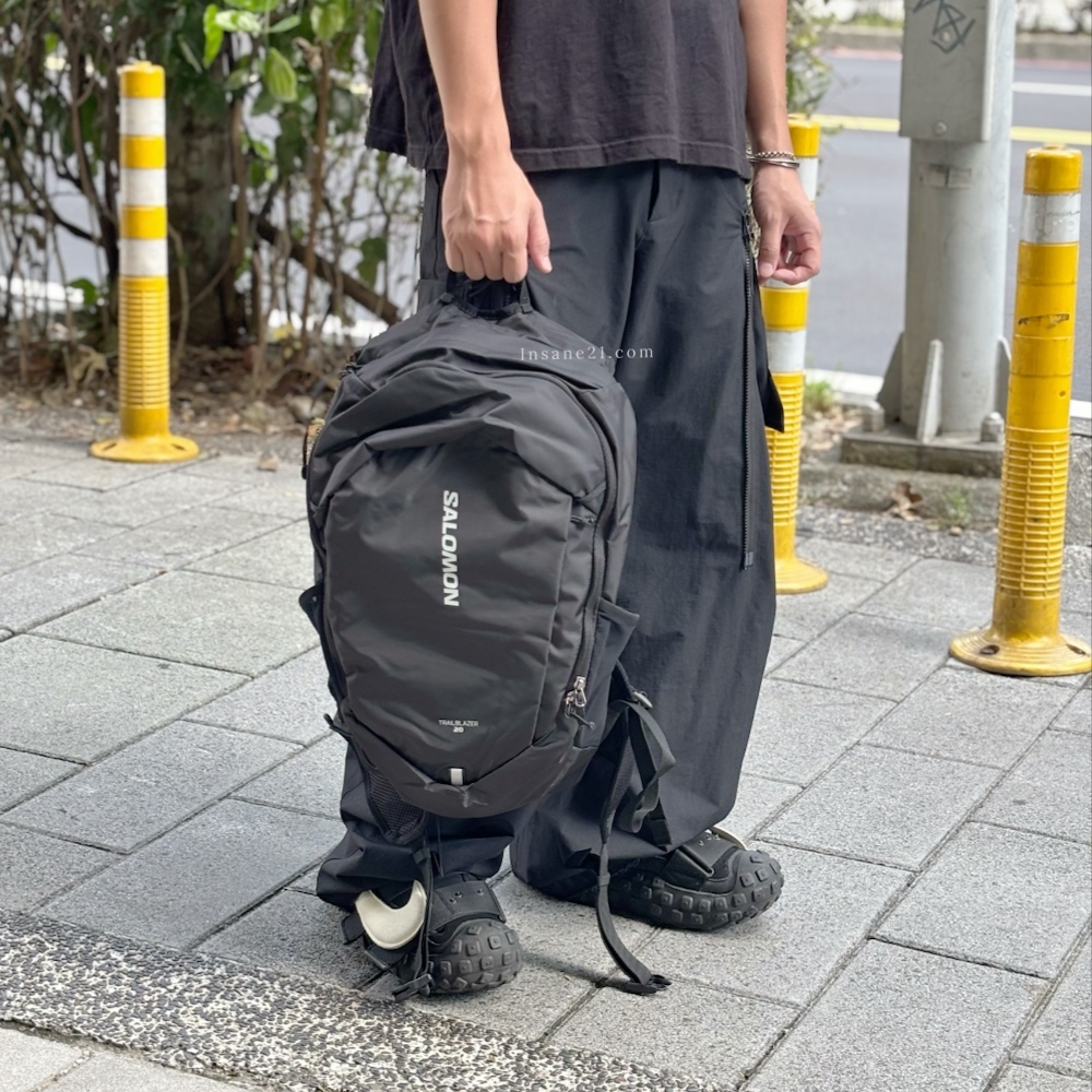SALOMON 黑色 後背包 輕量背包 容量10L//20L 戶外運動 LC2182600