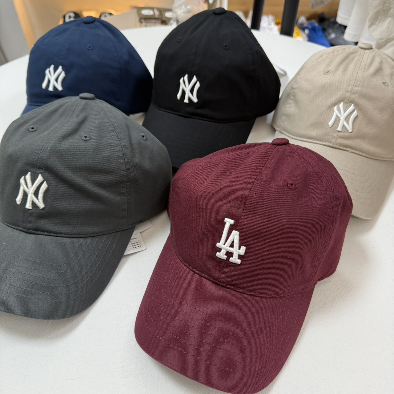 【OWN】MLB Korea 帽子 經典 刺繡 小LOGO 老帽 鴨舌帽 棒球帽 NY LA 洋基 道奇 Karina 同款 黑色 奶茶 深藍 炭灰 酒紅
