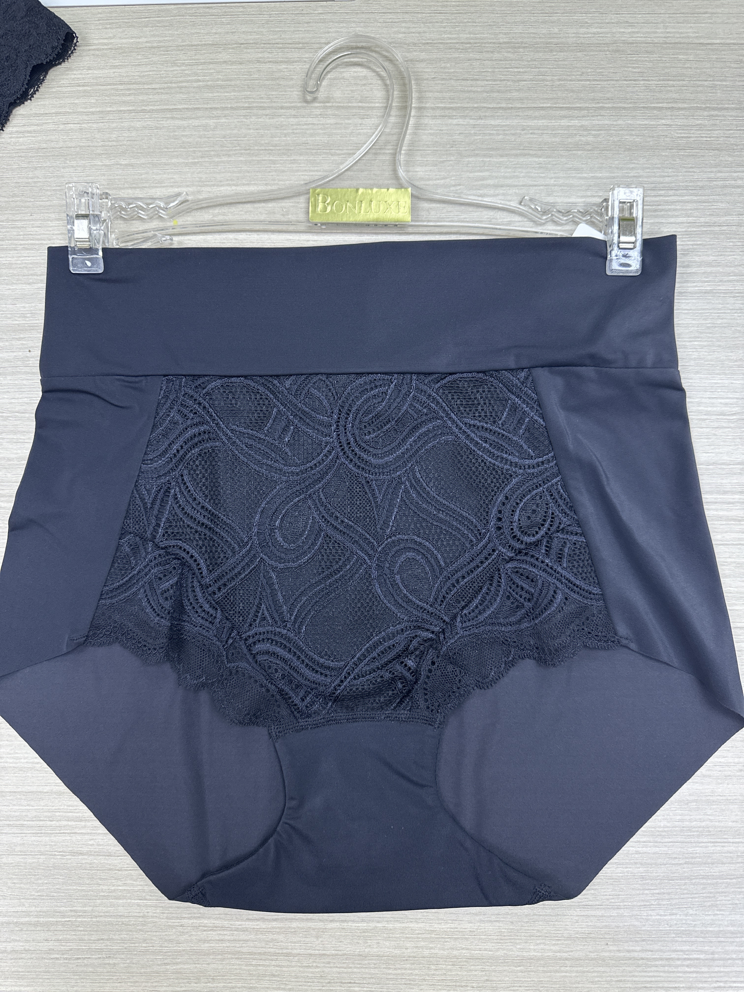 VB37 Bonluxe葆露絲 收腹內褲-黑色