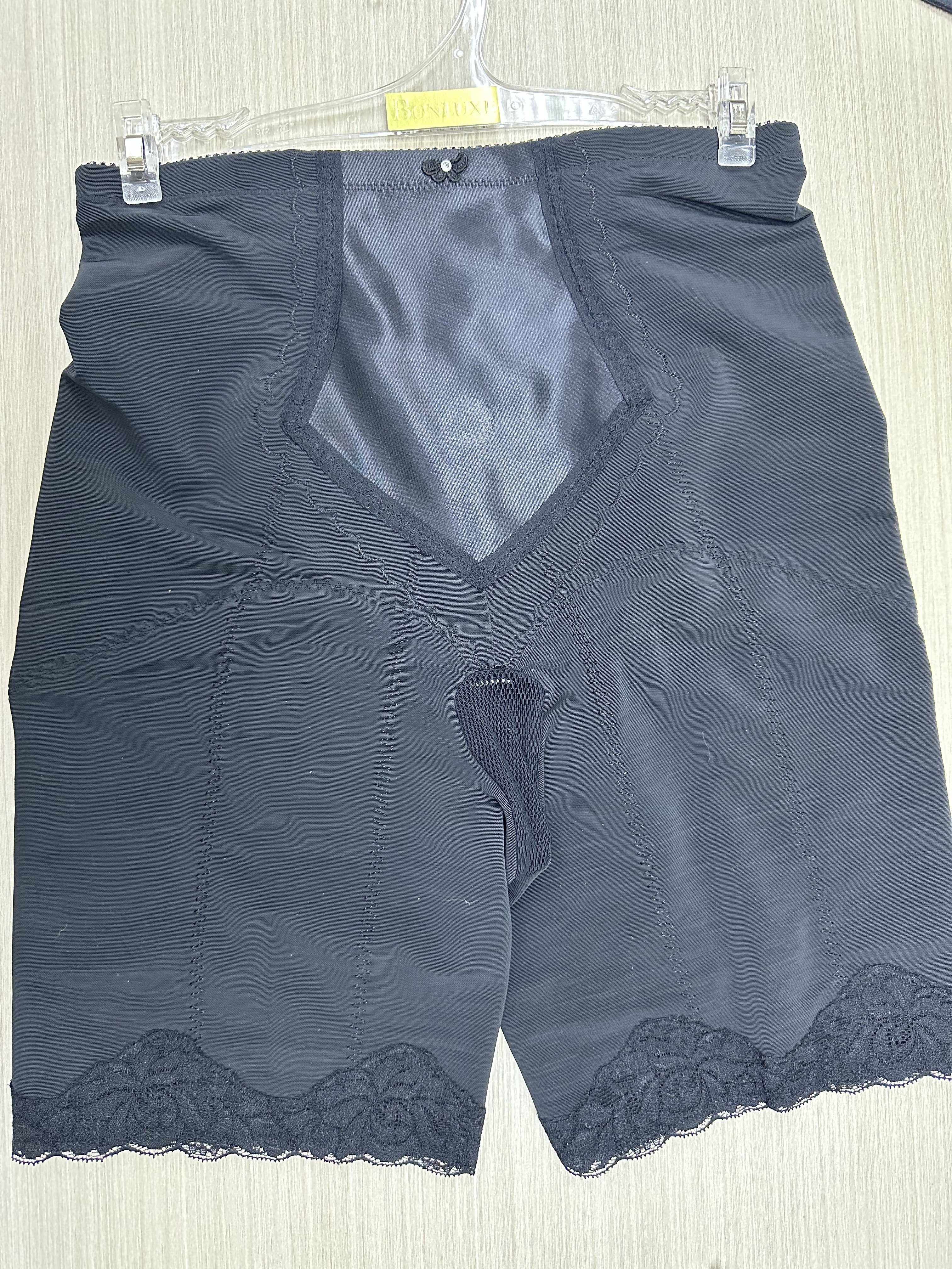 VB42 Bonluxe葆露絲 稀土標準束褲 -黑色