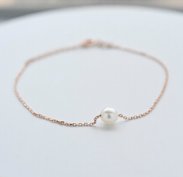 VB10 ASVIDA 18K Dainty 鑽石 和 Akoya 珍珠耳環 x 1 pair + 18K Akoya 珍珠手鍊 x1 **贈送旅行首飾清潔筆 x1 +旅行首飾絨收納袋x1
