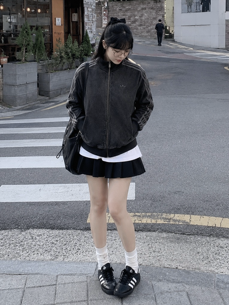 adidas 三葉草水洗黑丹寧外套