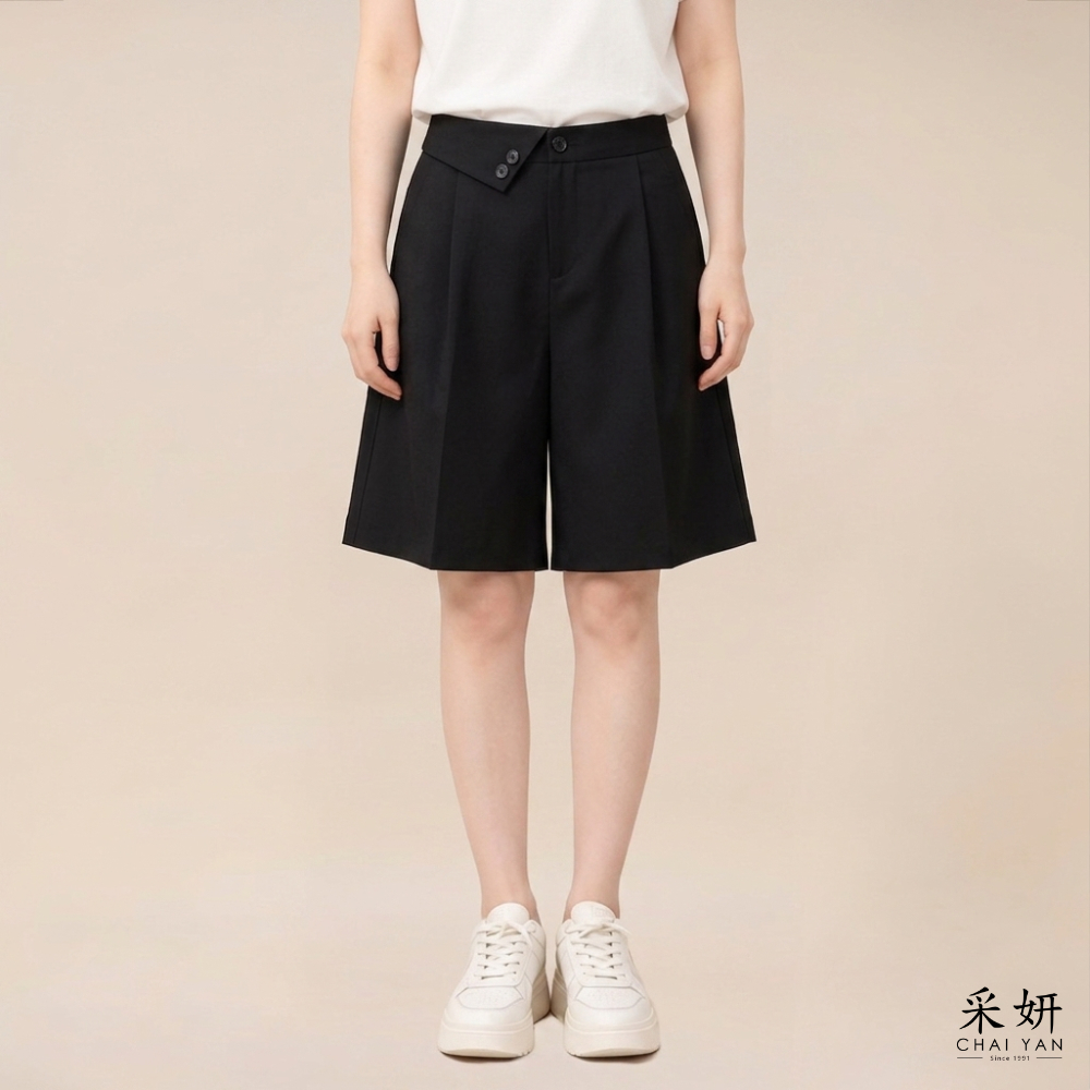 不規則腰頭設計西裝短褲