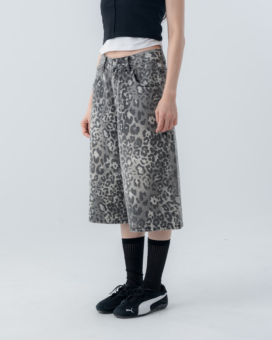 Leopard print denim capri pants, available in two colors, sizes S/M/L.【04011863】in stock+pre-order