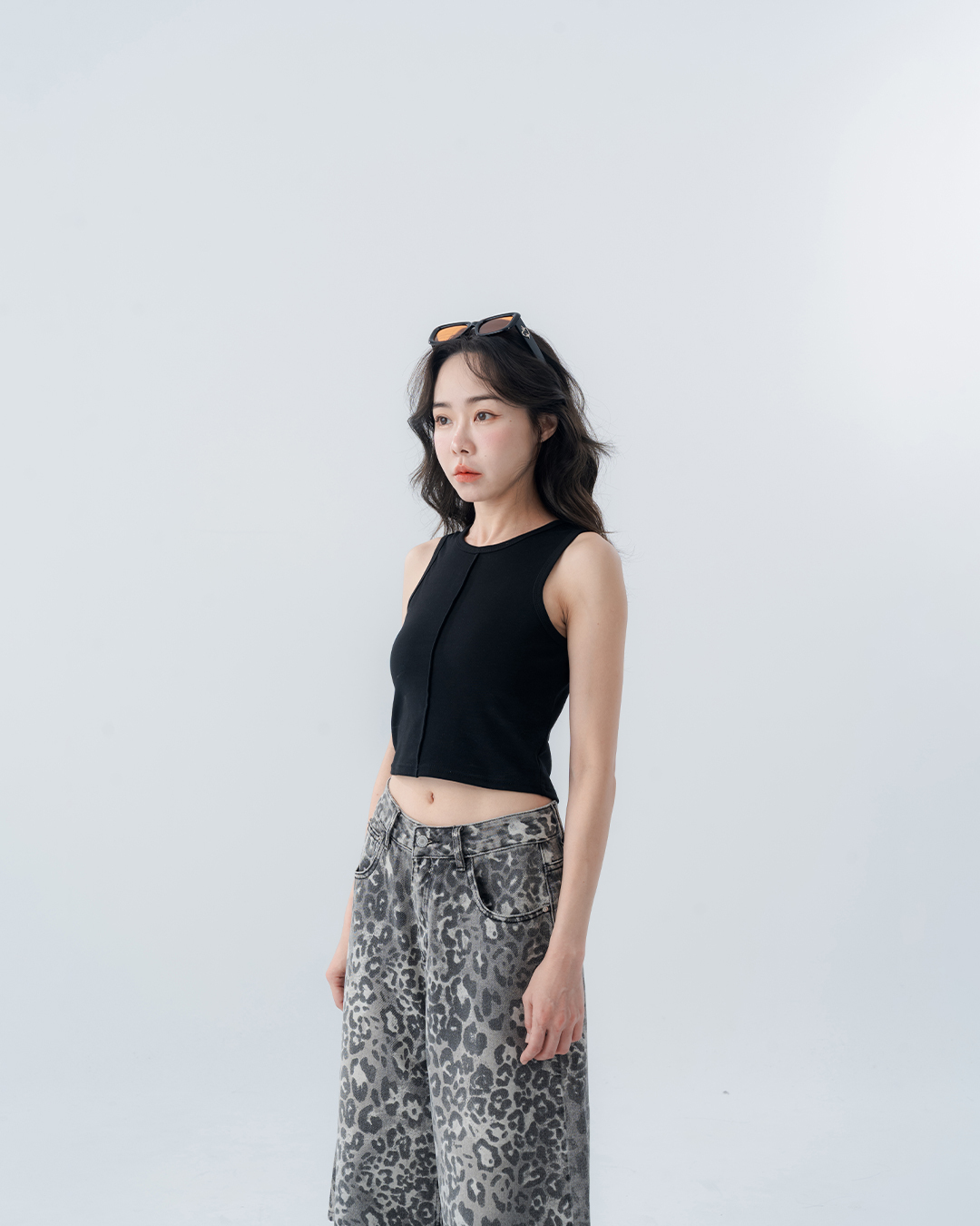 Short-sleeved vest with front center pleats - Black S/M【01150482】in stock+pre-order
