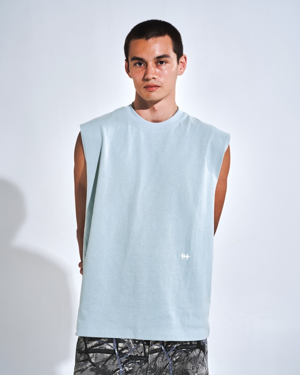 ARC SLEEVELESS T-SHIRT - BLUE