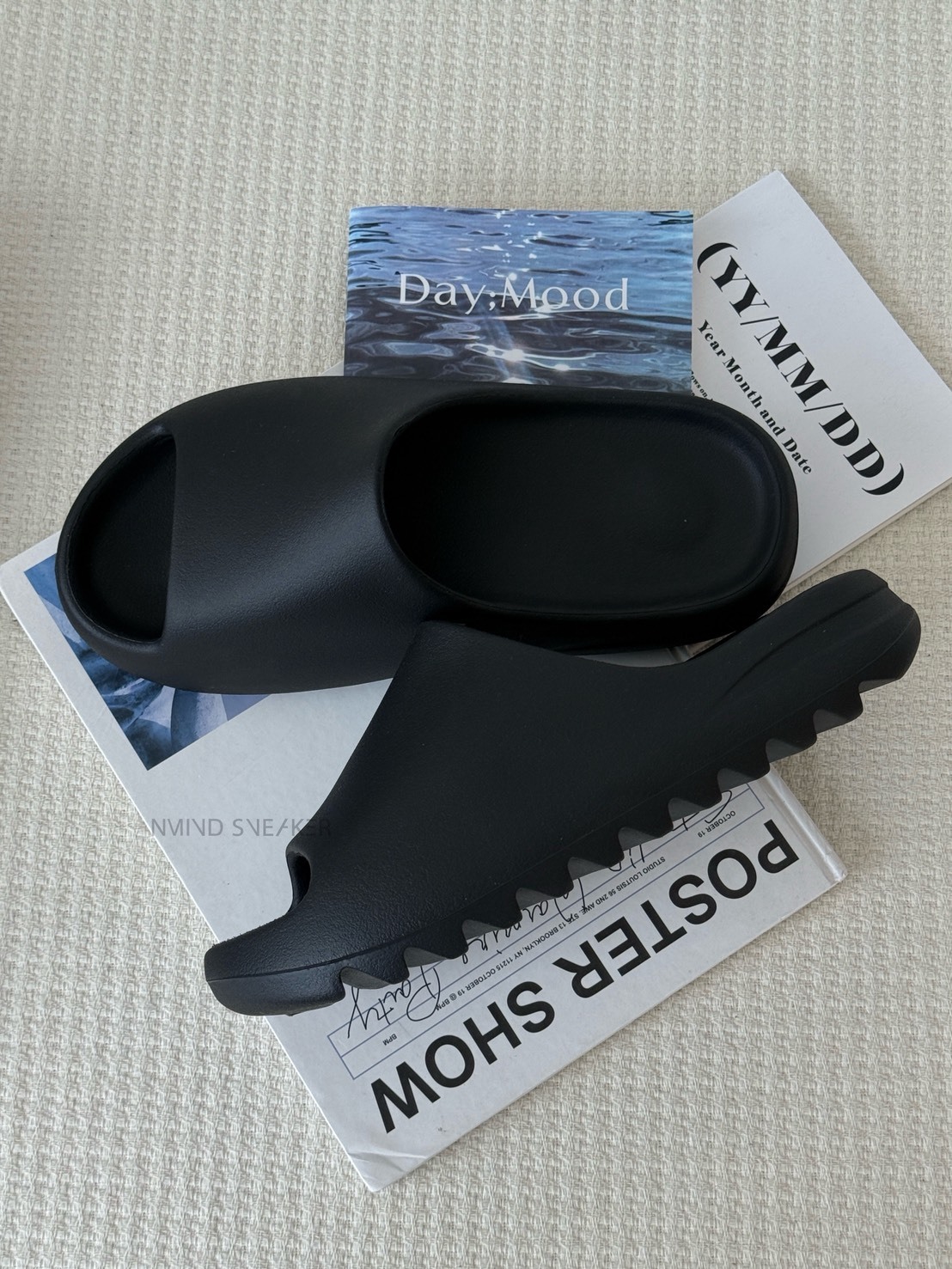 <拖鞋就要這一雙🔥> YEEZY SLIDE 黑色 YS-01