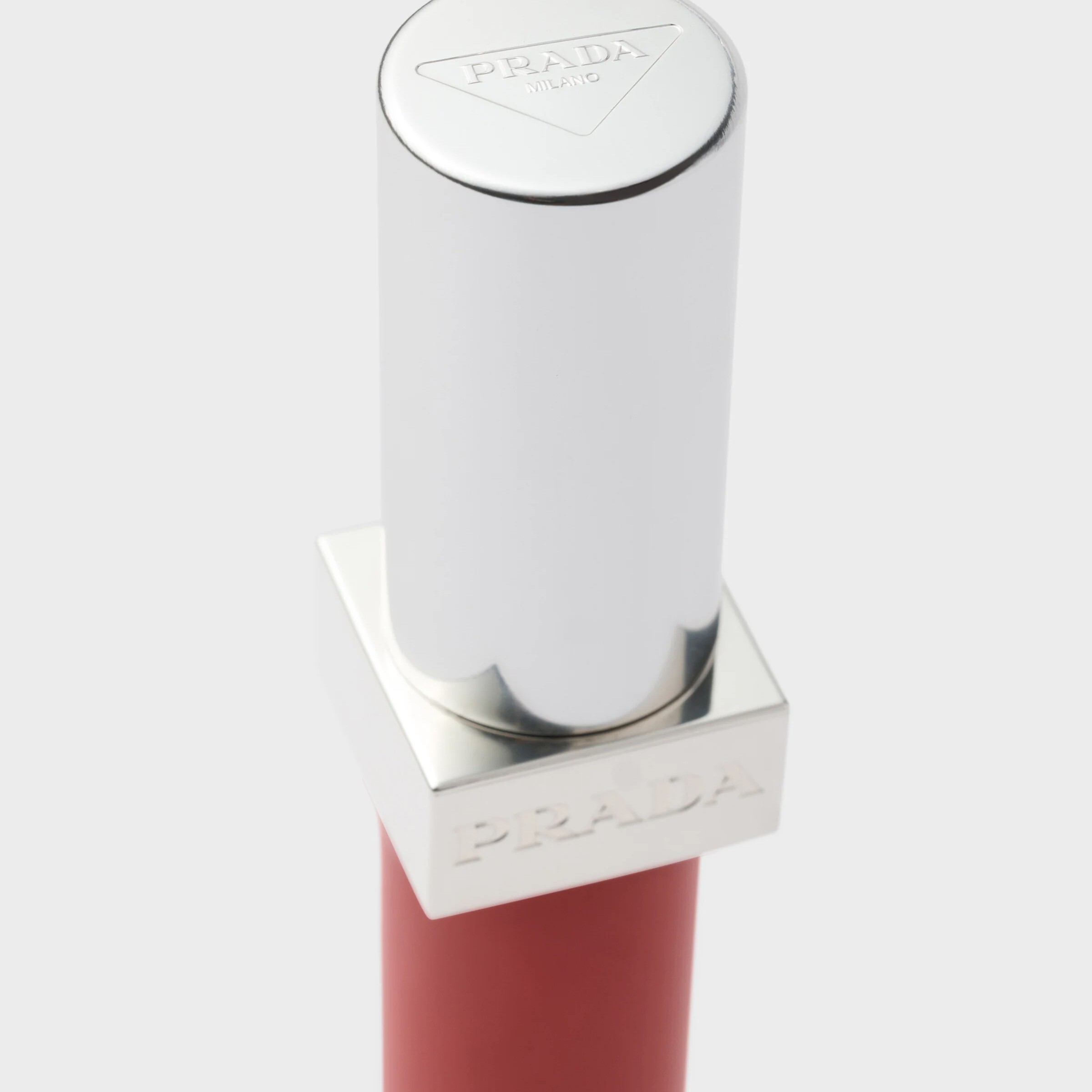 Prada Reflection Glossy Liquid Balm 8ml #R221RED BITE