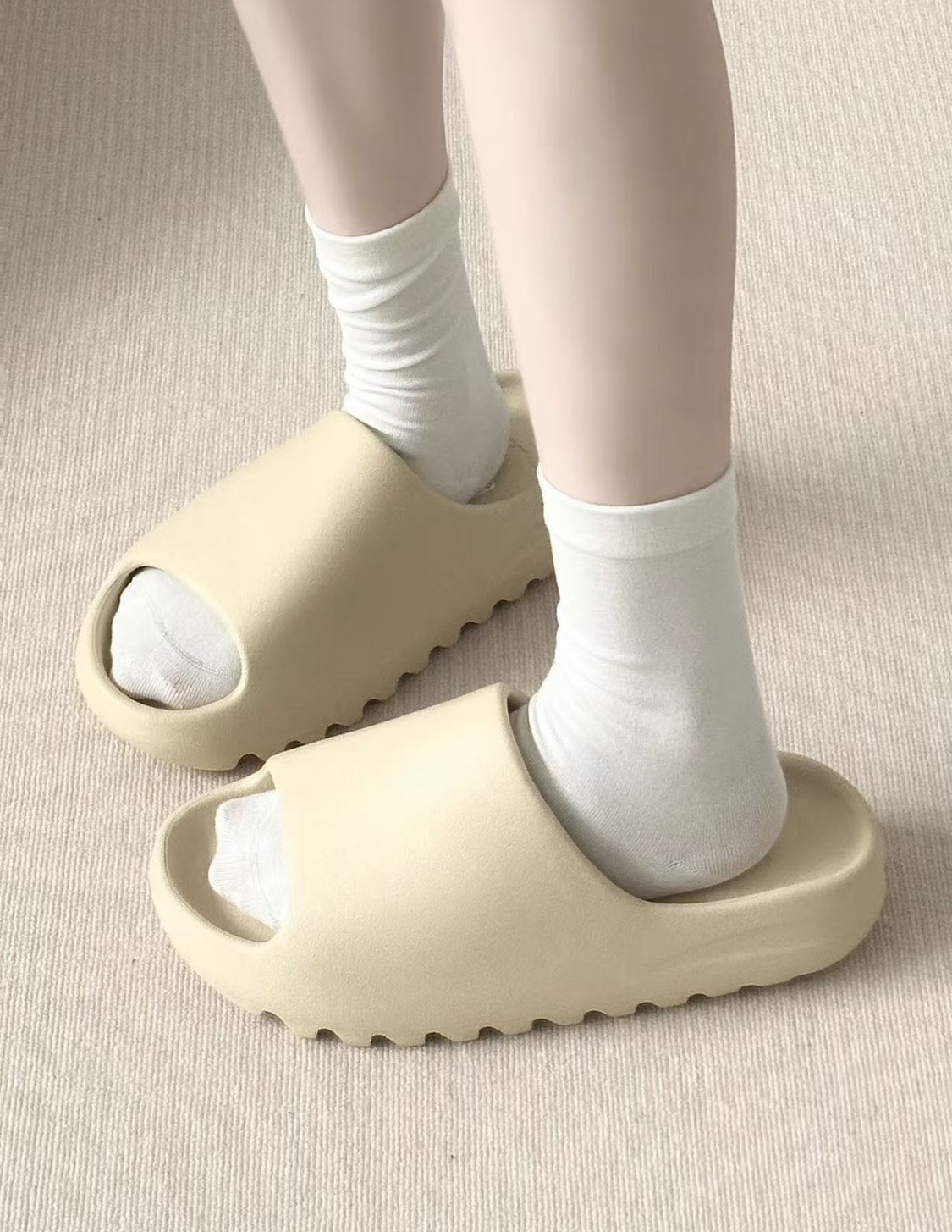 <拖鞋就要這一雙🔥> YEEZY SLIDE 香草 YS-01