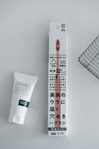 後排牙齒背面也刷得到！日本製Sakabe流線好拿握機能牙刷（極薄款）