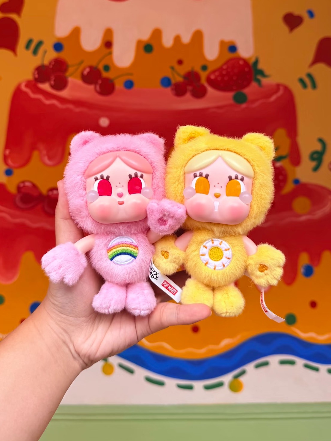 泡泡瑪特 CAREBEARS系列 CRYBABY 多巴胺 彩色 搪膠毛絨掛件 盲盒類