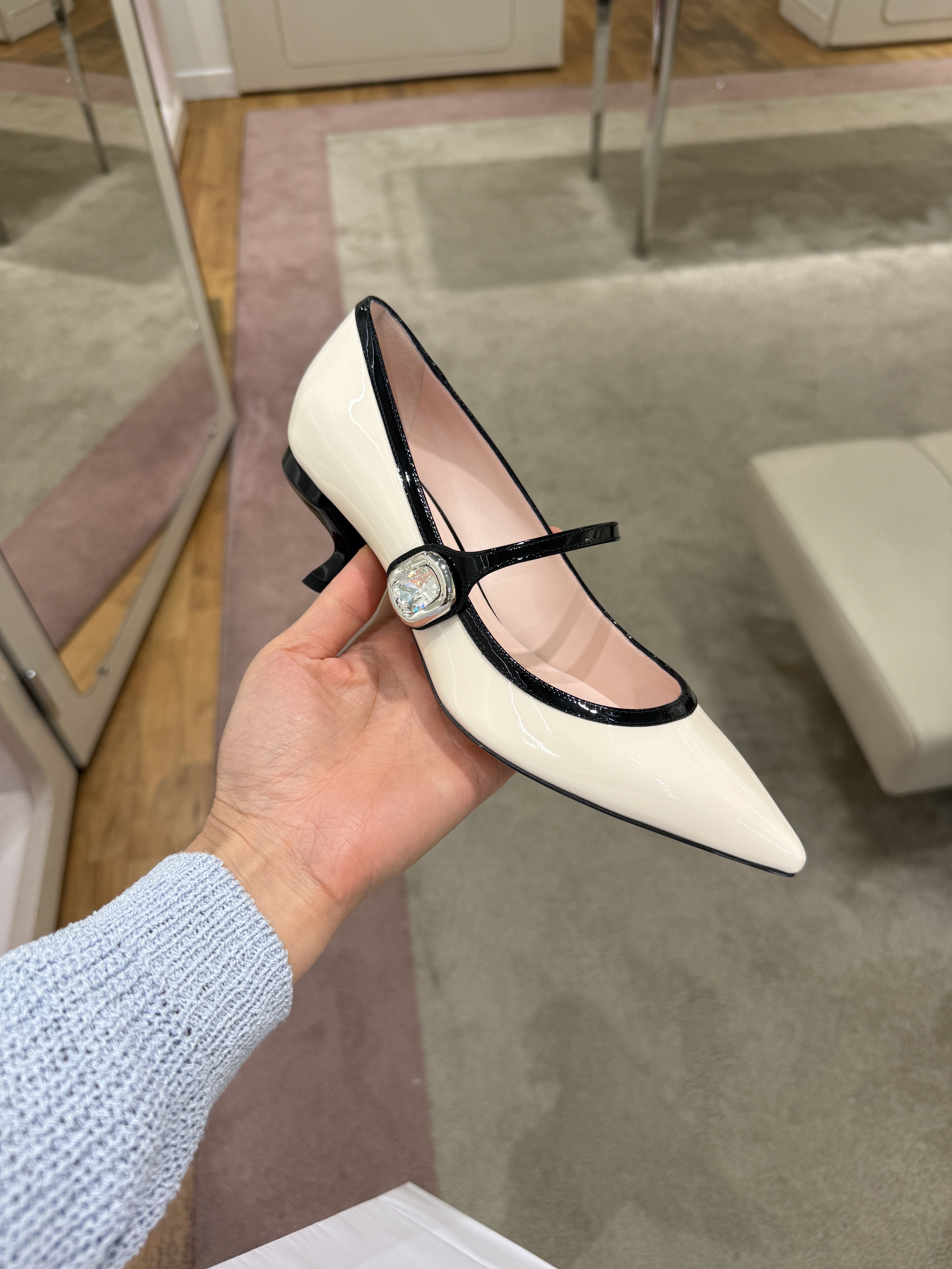 Roger Vivier strass virgule heels black white