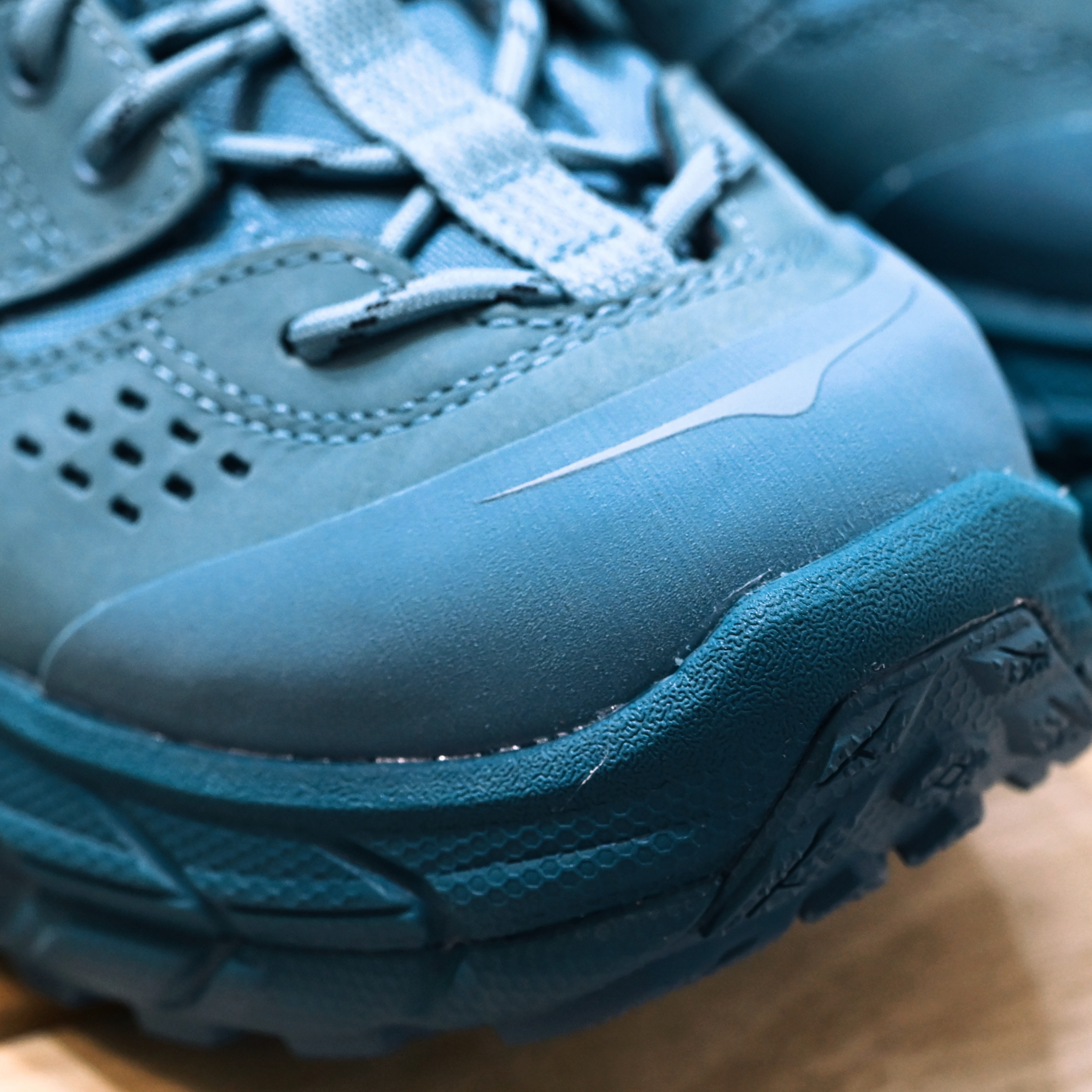 [現貨] Hoka One One Tor Ultra Lo Aurora Aqua Tidal Wave 1130310ARQ
